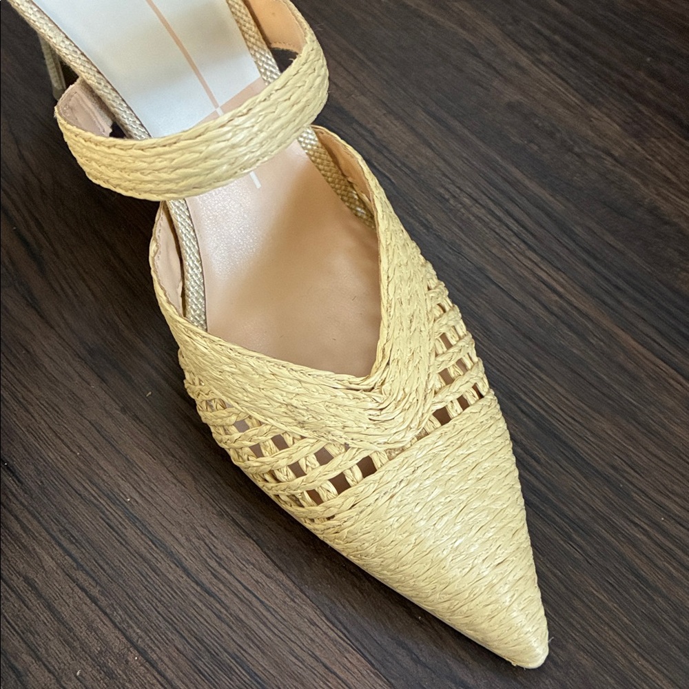 Dolce Vita Women's Mustard Woven healed sandals. - Picture 2 of 5